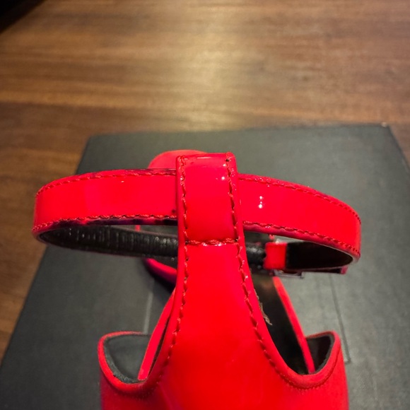 Saint Laurent NWT Vitello Vernice in Hot Pink Strappy ankle strap Heel Sandals. - Picture 10 of 14